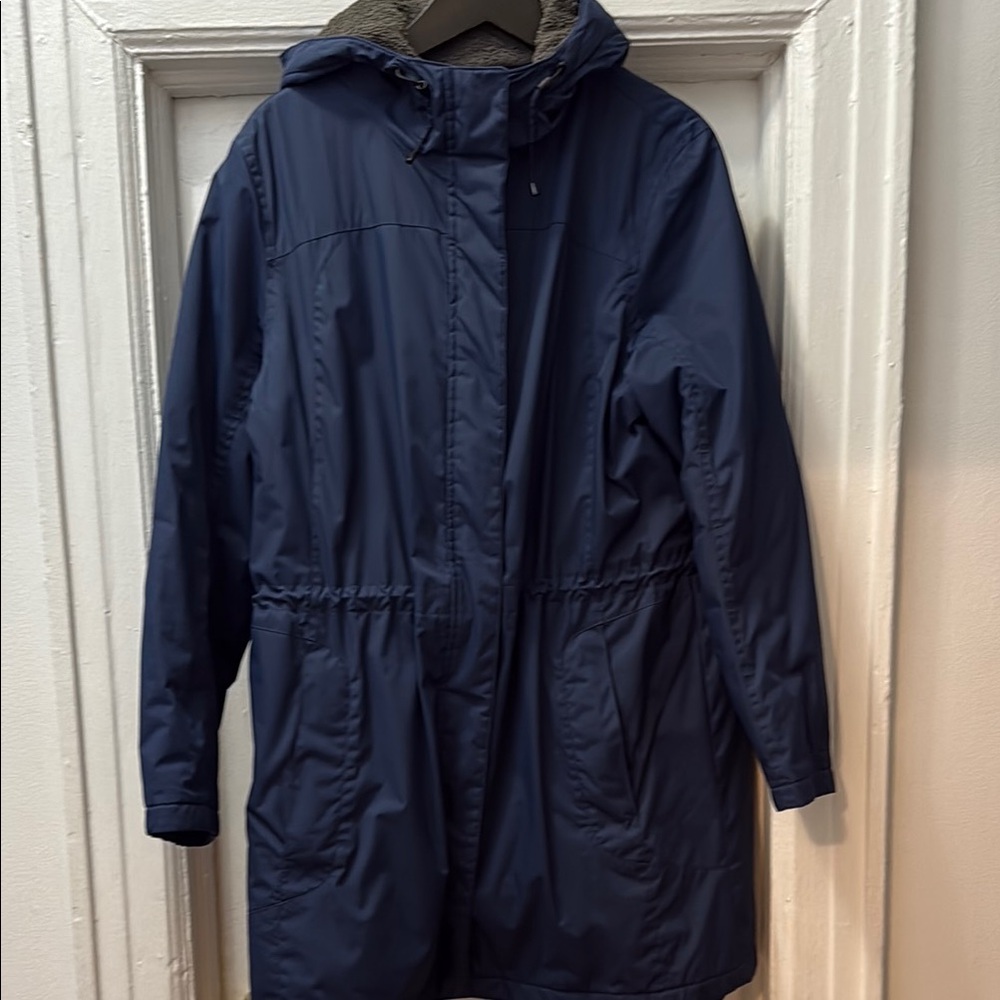 L.L. Bean Blue Ski Jacket with Hood and Weather-Resistant Fabric